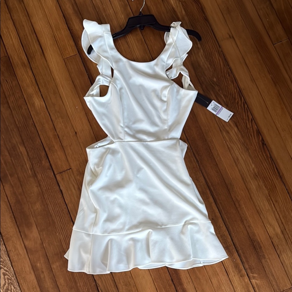 Elegant Cream Sleeveless Dress